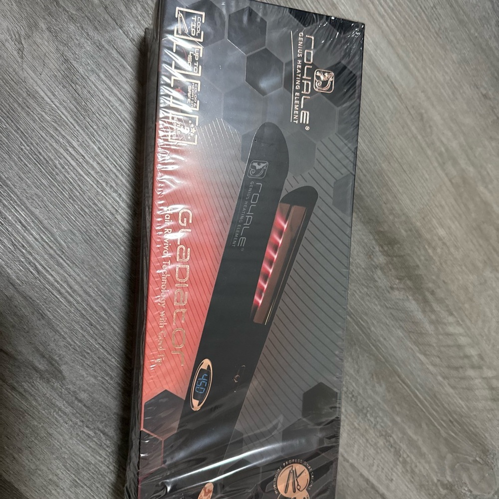 Royals Fouile Hair Straightener with LED Display